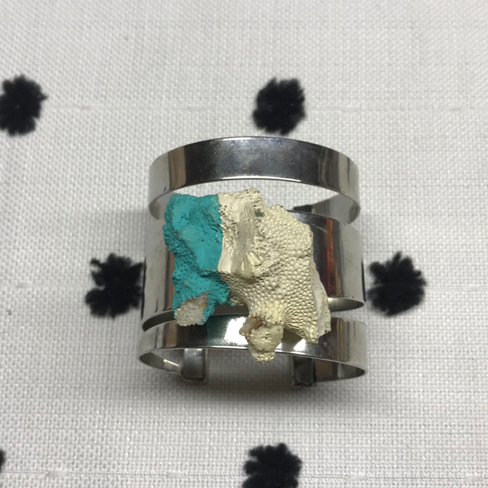 Vintage redo cuff